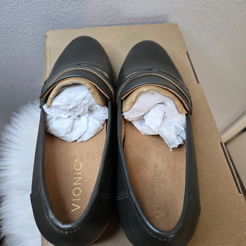 Vionic Cheryl II Women's Dark Olive Green Loafers - New In Box - Ret $135 - Picture 6 of 12